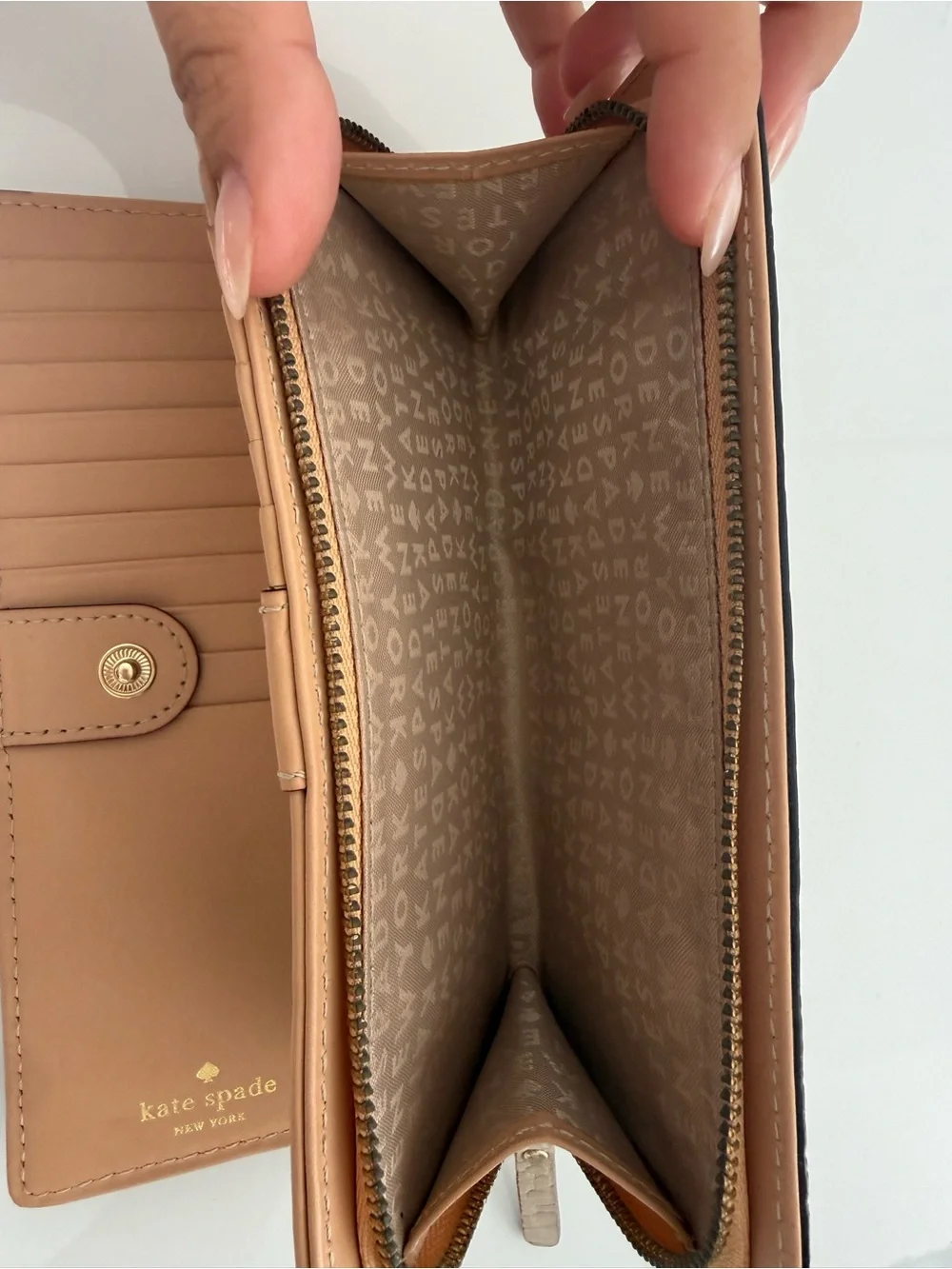 kate spade taupe croc-embossed continental wallet with gold plaque